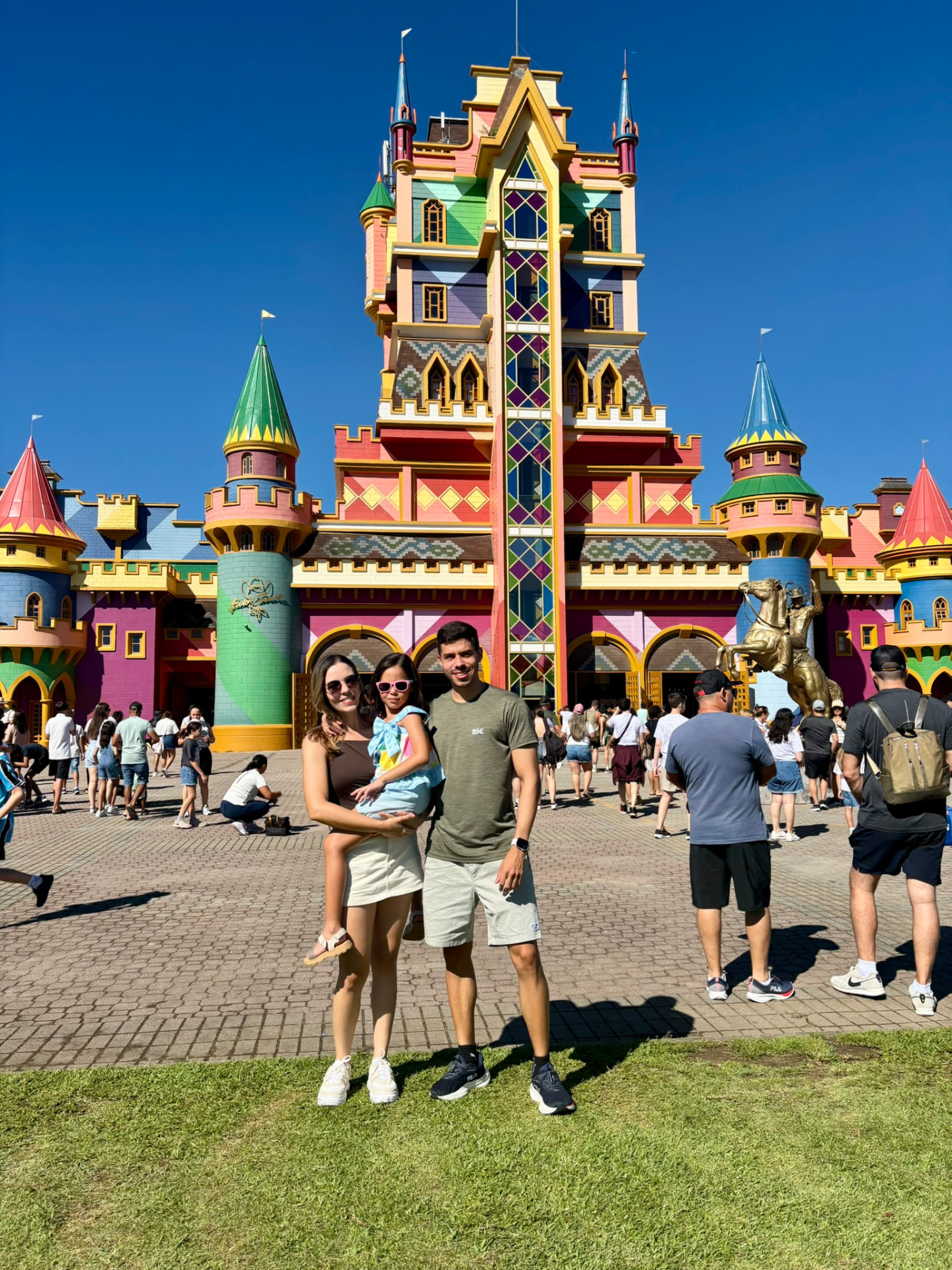 Família em viagem ao Beto Carrero World com a Megafly Viagens